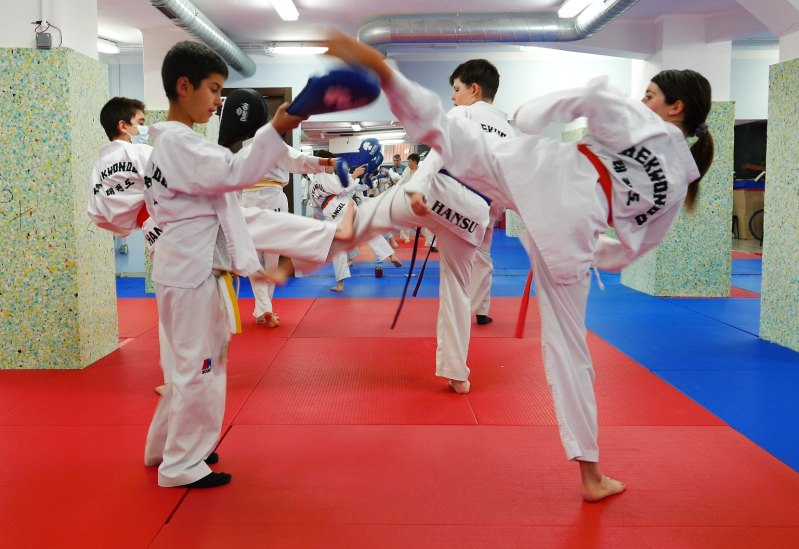 Taekwondo en Mollet, Hansu Escuela de Artes Marciales niños y adultos